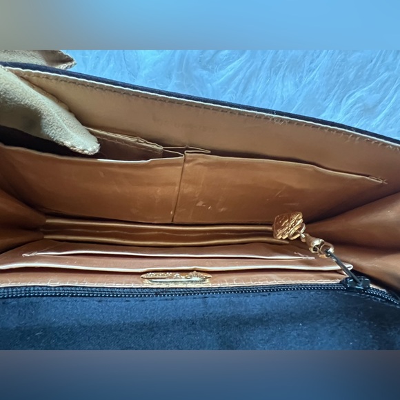 EUC Gucci Vintage 2 way shoulder Clutch - Picture 5 of 16